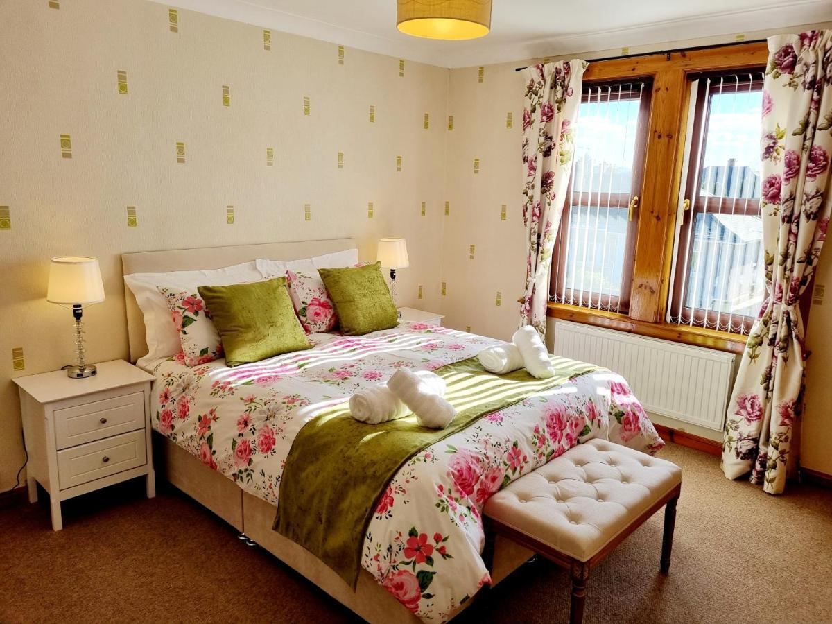 Inverness City 3 Bedroom House Free Parking Buitenkant foto