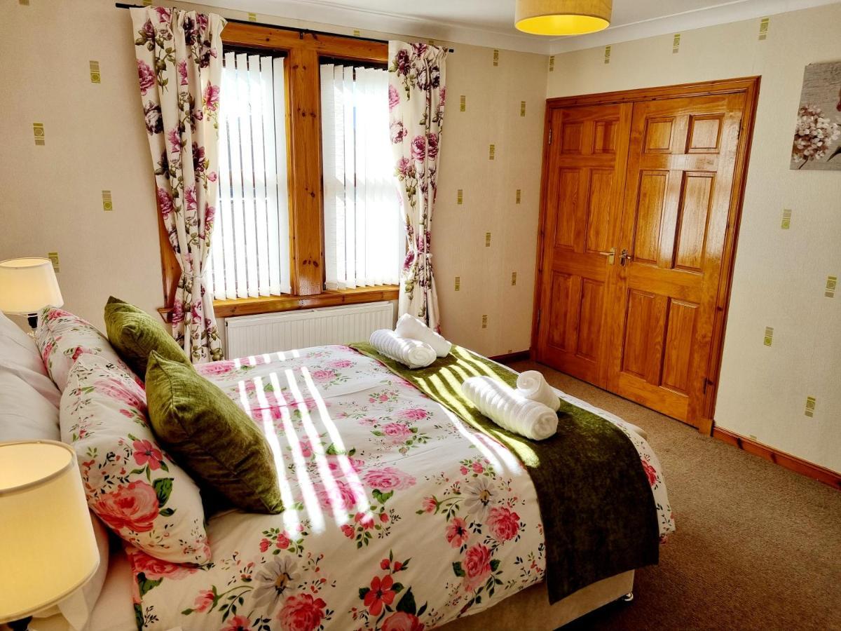 Inverness City 3 Bedroom House Free Parking Buitenkant foto