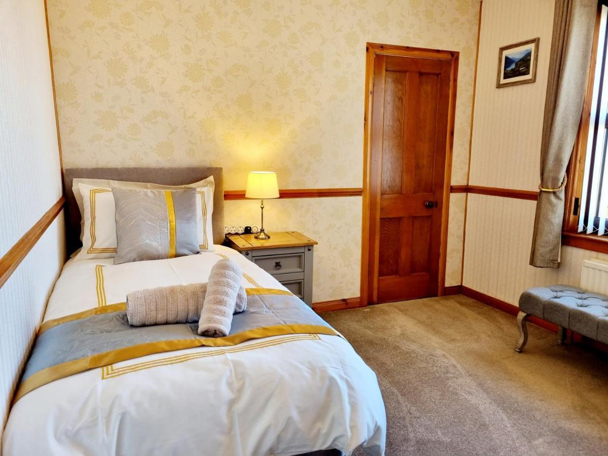 Inverness City 3 Bedroom House Free Parking Buitenkant foto