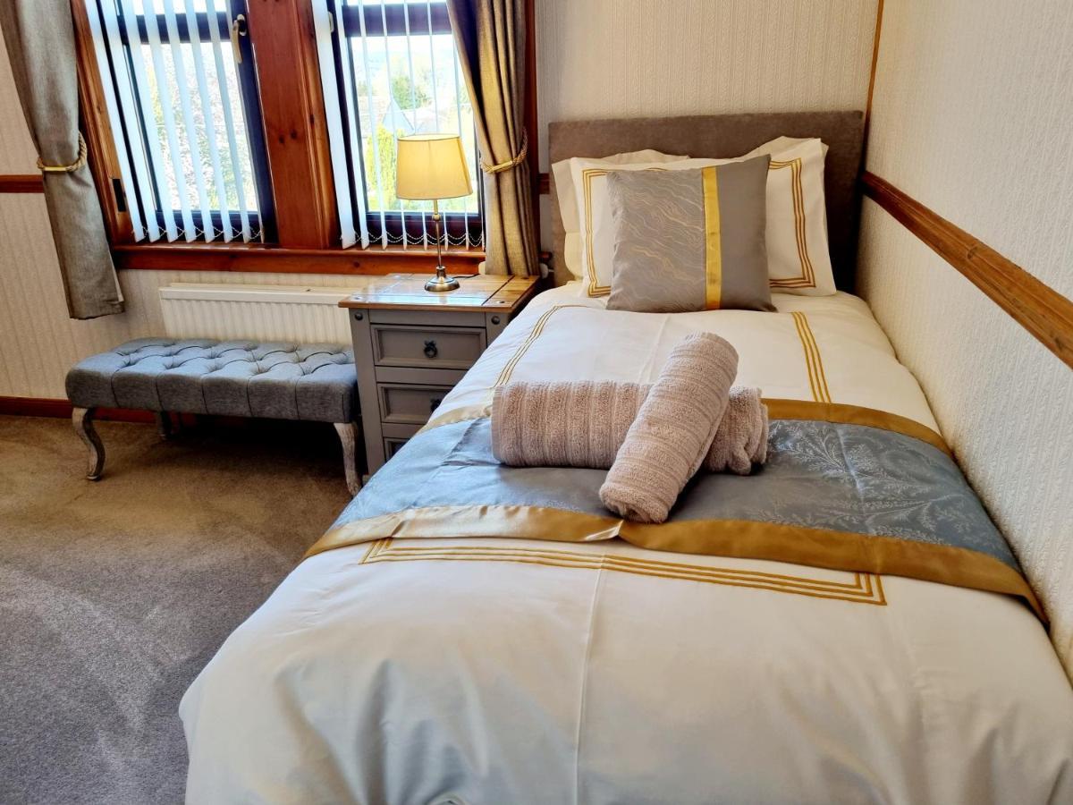 Inverness City 3 Bedroom House Free Parking Buitenkant foto