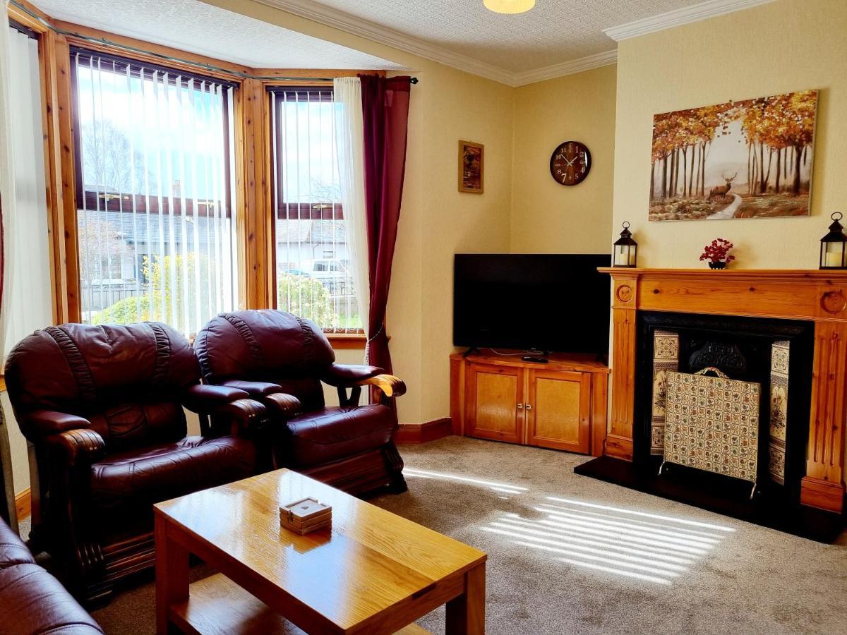 Inverness City 3 Bedroom House Free Parking Buitenkant foto