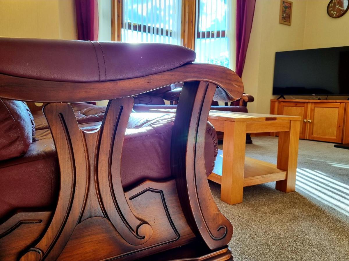 Inverness City 3 Bedroom House Free Parking Buitenkant foto