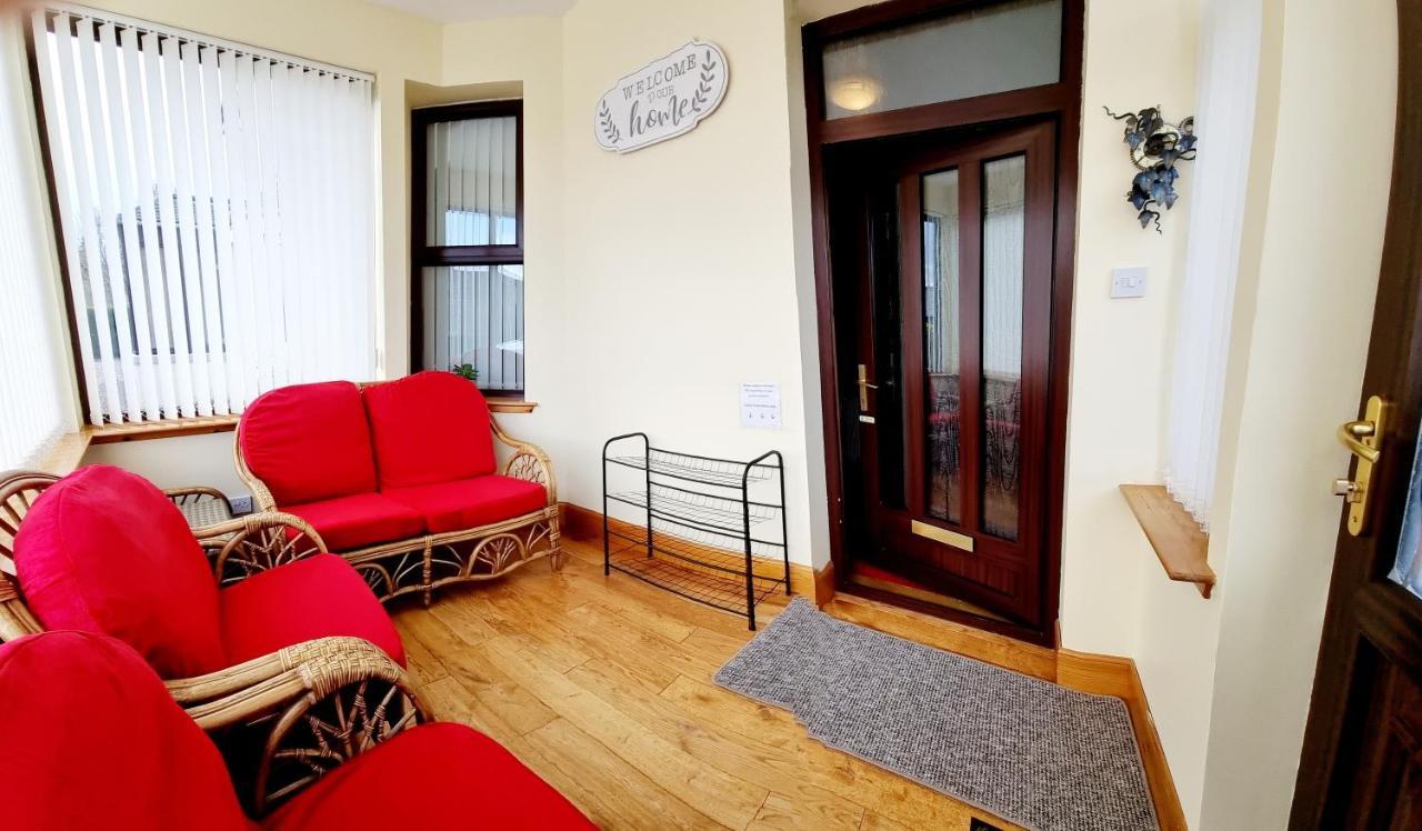 Inverness City 3 Bedroom House Free Parking Buitenkant foto